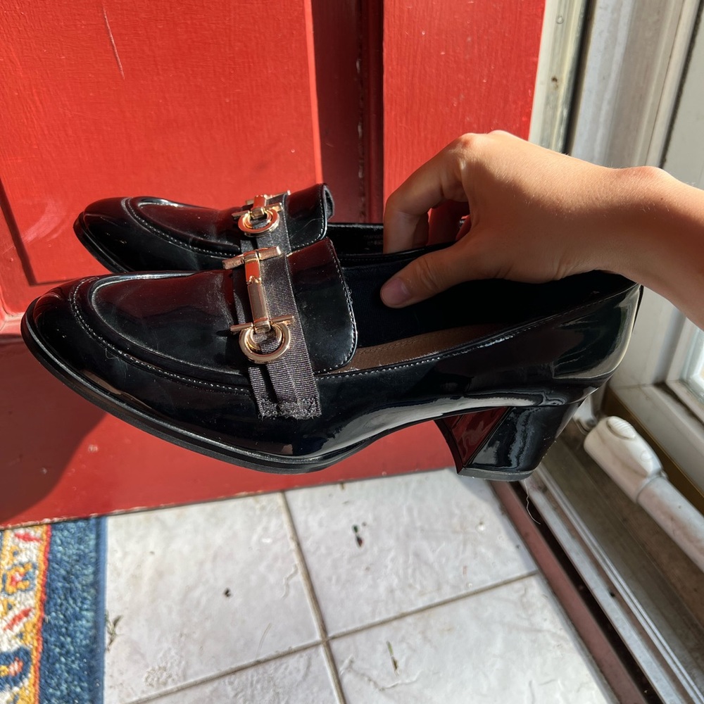 Heeled loafers